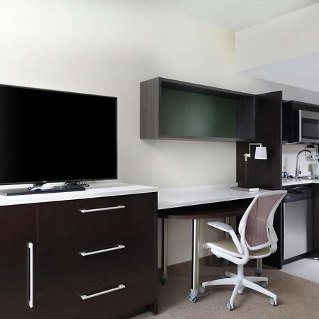 Home2 Suites By Hilton Louisville Airport Expo Center Екстер'єр фото
