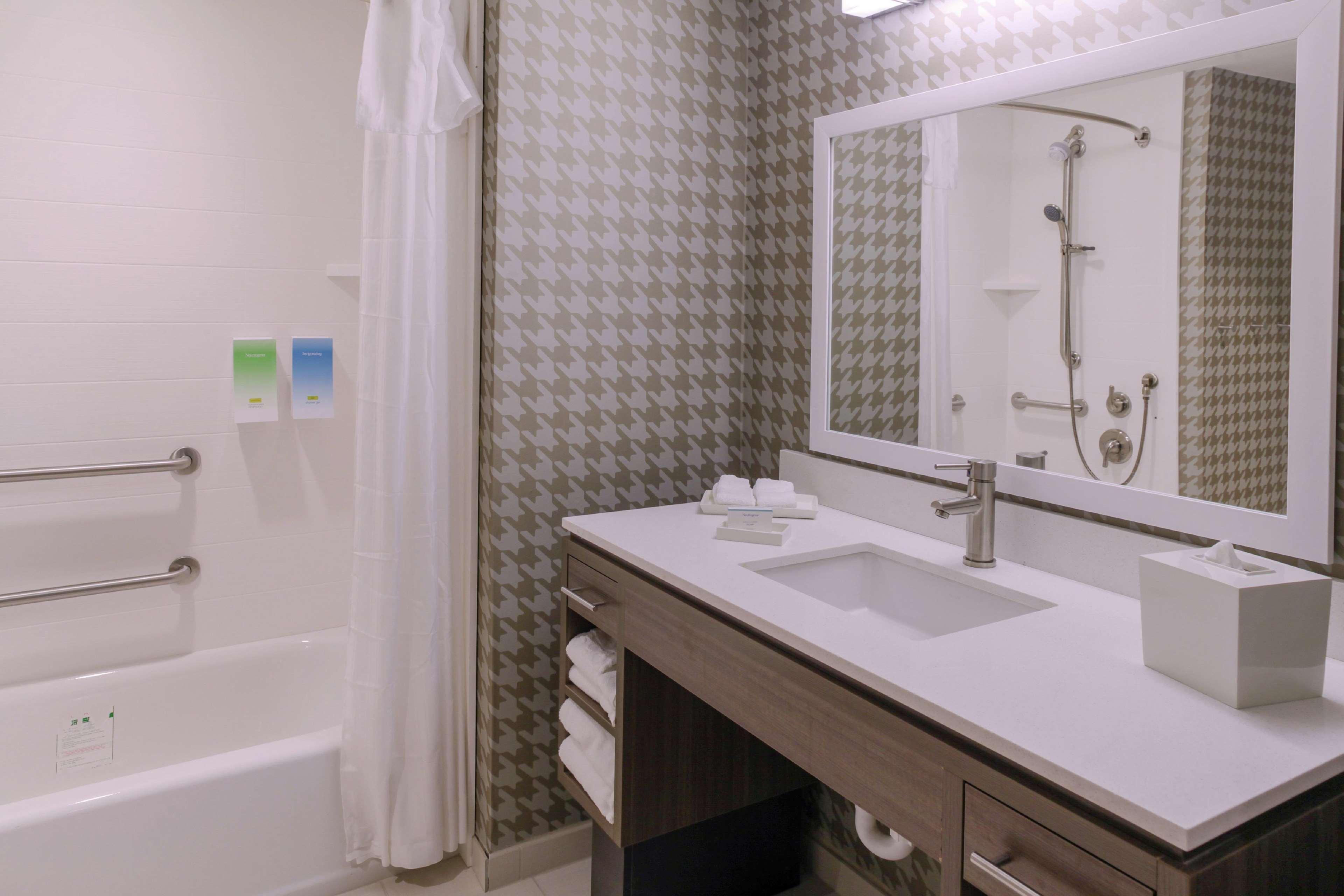 Home2 Suites By Hilton Louisville Airport Expo Center Екстер'єр фото