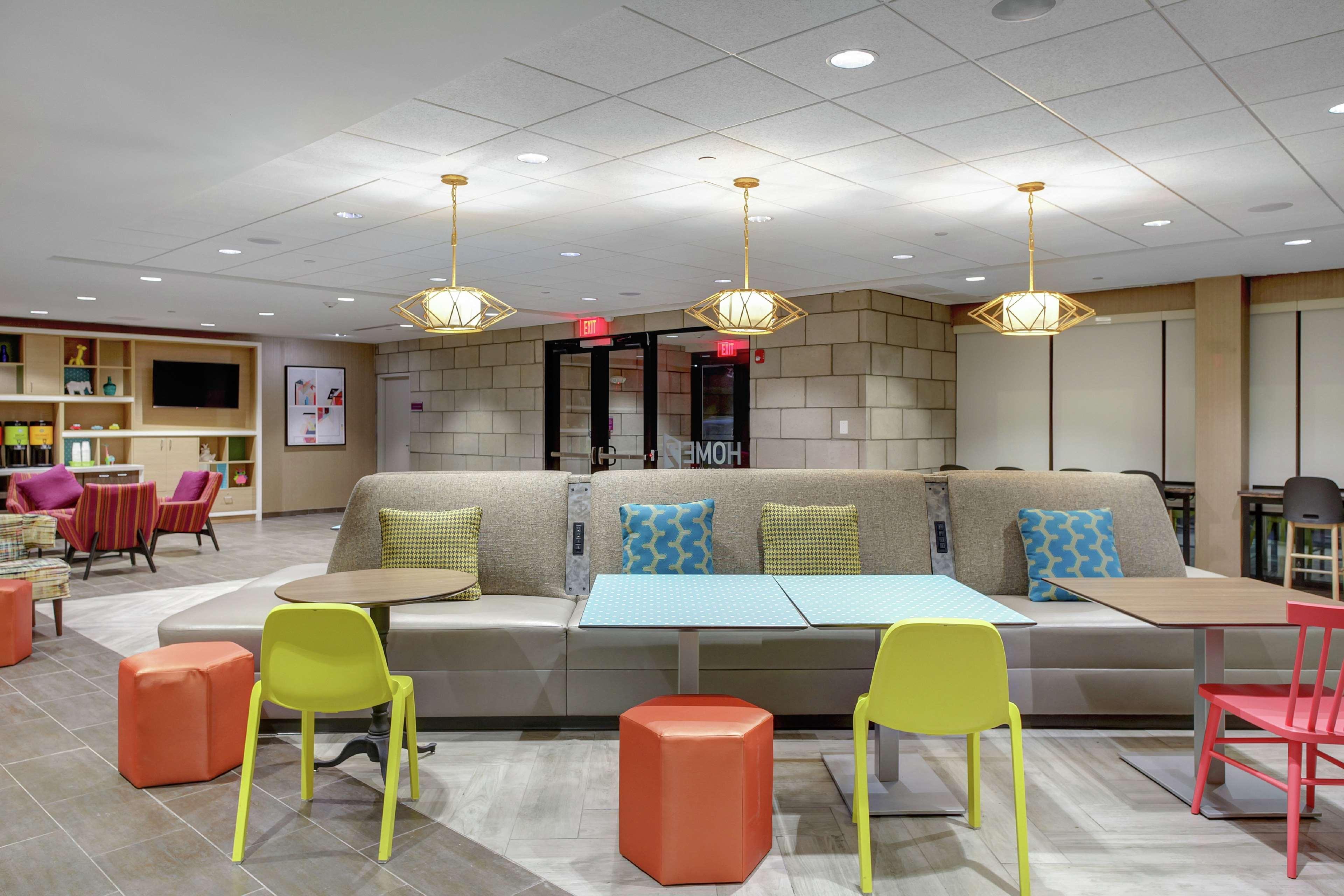 Home2 Suites By Hilton Louisville Airport Expo Center Екстер'єр фото