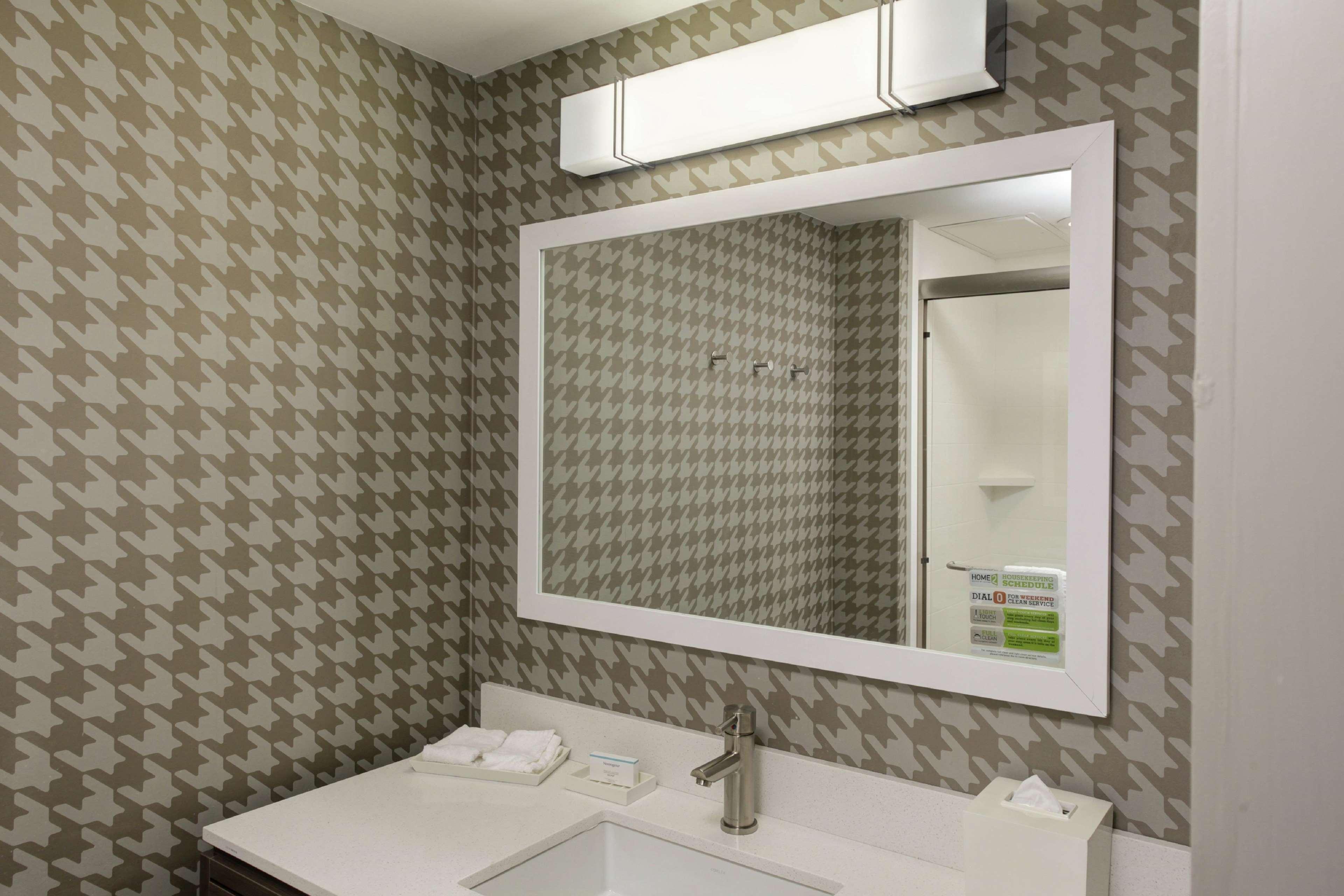 Home2 Suites By Hilton Louisville Airport Expo Center Екстер'єр фото
