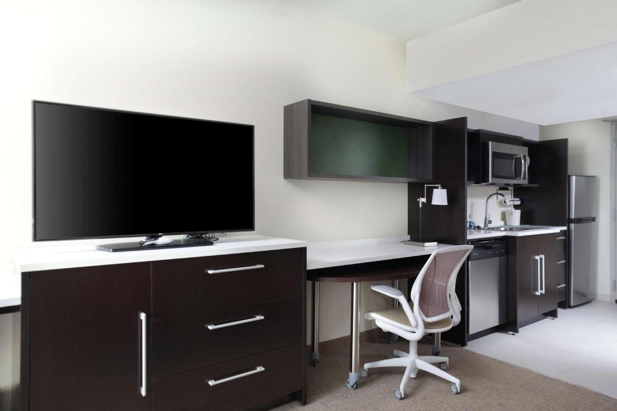 Home2 Suites By Hilton Louisville Airport Expo Center Екстер'єр фото